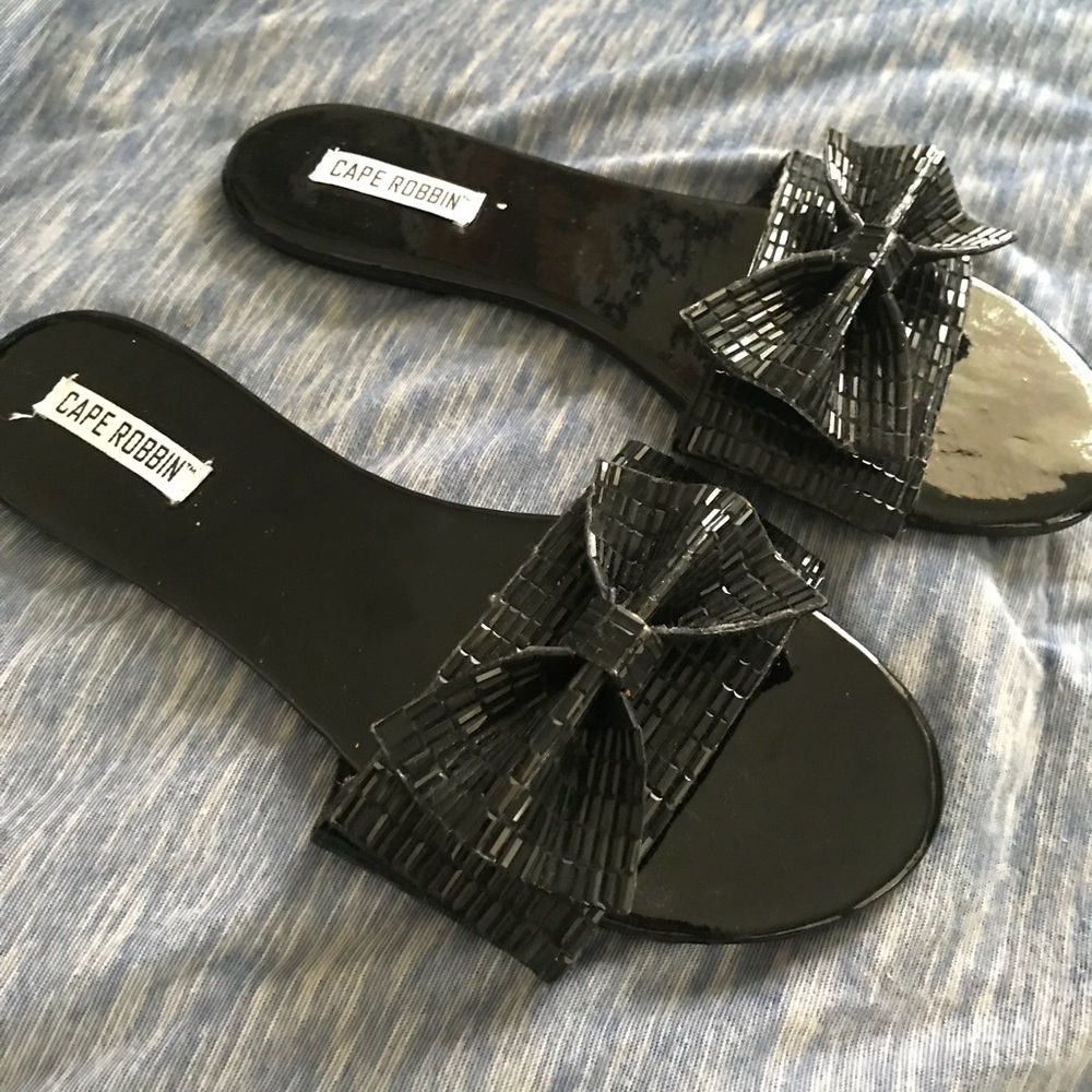 Cape Robbin BOLD Bow Flats